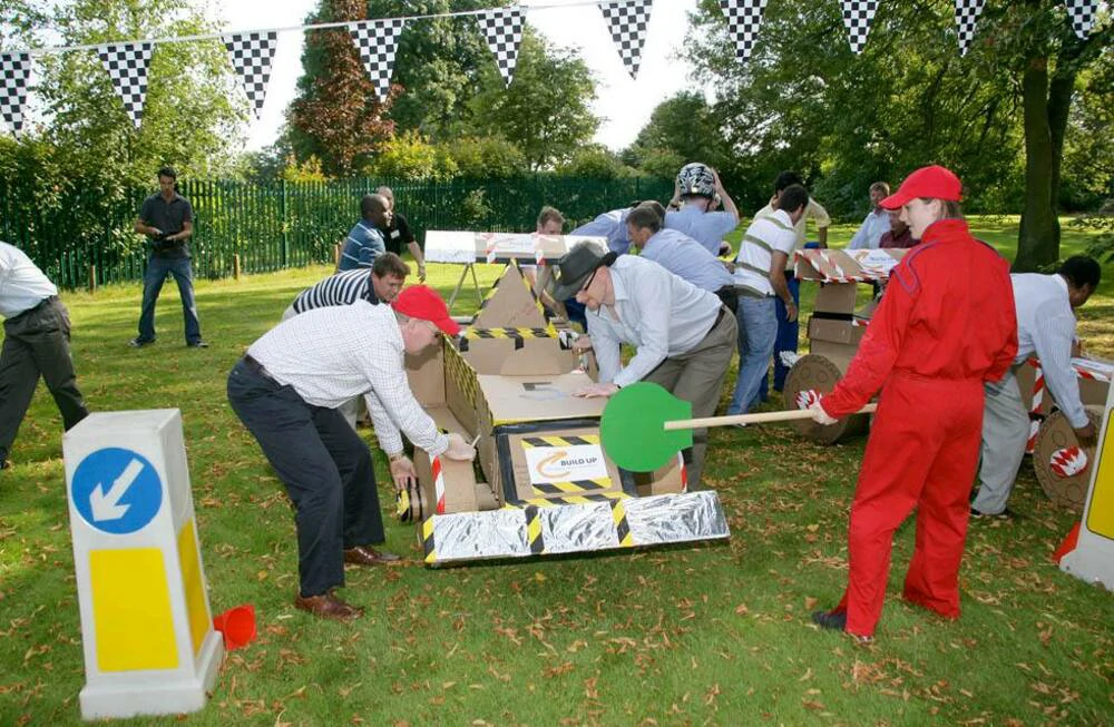 Teambuilding - tikinti və ixtira